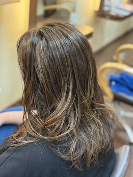 クオレ 豊岡駅前(Cuore) 白髪ぼかし透け感グレージュ