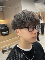 ラヴィズムバイフィフス 長岡古正寺店 長岡駅(LUVISM by fifth)&nbsp;長岡シャドウパーマ緩めスパイラルパーマ波巻きパーマッシュ30代