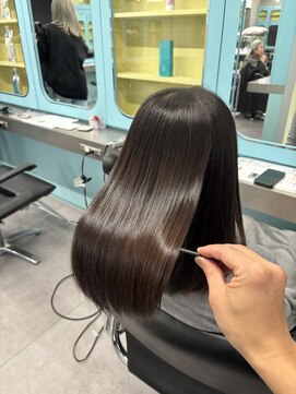 イオエ 西梅田(ioe) ブリーチなしカラー／髪質改善/ミルクティーベージュ/小顔へア