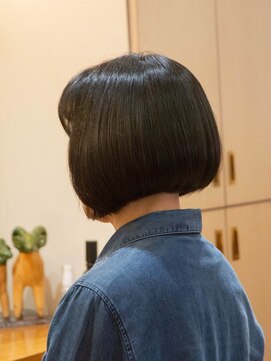 グラッシーヘアー(GLASSY HAIR) ショートボブ