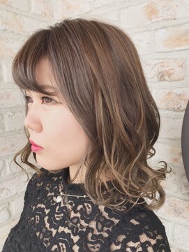 ヘアーギャラリー アヴァン(HAIR GALLERY) ミルクティーカラー