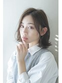 外ハネ・ミディアムボブ