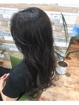 ハウオリ ヘアーワークス(Hauoli hair works)&nbsp;透明感×暗髪×インディゴ×チャコールグレー