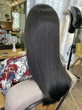 ヘアアンドメイク スタジオ ミムロ(HAIR&MAKE STUDIO MIMURO) ロングヘア・暗髪風ブルージュカラー