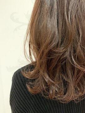 オーシャン(Ocean) ［OCEAN Hair&Life 水田成美］鎖骨ミディアム×マロンベージュ