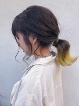 モルニ(MORNI) すそカラー_マロンベージュ Aラインボブ かきあげ