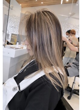 モアナバイヘッドライト 曽根店(Moana by HEADLIGHT) Moana豊中曽根#ハイライト#ベージュ#アッシュ