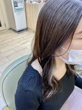 テトラ バイ ネオリーブ 横浜西口店(tetra by neolive) イヤリングカラー♪ホワイトグレー♪♪