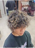 【GROOMER/S 丸山】 プードルパーマ ハイライト スペインカール