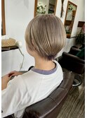 ブリーチカラー×丸みショート