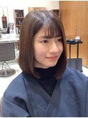前下がりボブベージュブラウン
