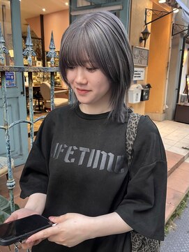 ロチカバイドールヘアー 心斎橋(Rotika by Doll hair) grey