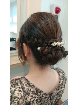 お呼ばれ華やかヘアスペシャル