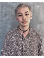 イル(ill)&nbsp;メンズ　ベリーショート　ホワイトブリーチ　大須