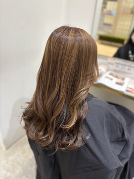 テラス アヴェダ 大丸心斎橋店(Terrace AVEDA) 透明感ブラウン×韓国風くびれロング