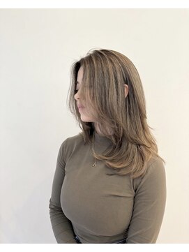 ヘアースタジオ ゼン カロン(Hair studio Zen kalon) バレイヤージュ/ハイライト/レイヤーカット