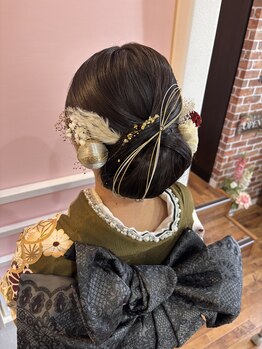 ヘアメイク アリュール(Hairmake AL lure)の写真/成人式・卒業式は華やかに☆着付けが得意なサロンで、特別な一日を最高に美しく演出します♪(39文字)