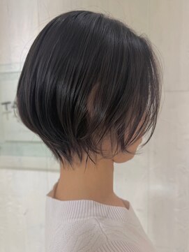 タブーセントラル(TABOO Central) ショートスタイル/Aujuaトリートメント/グレージュカラー/20代