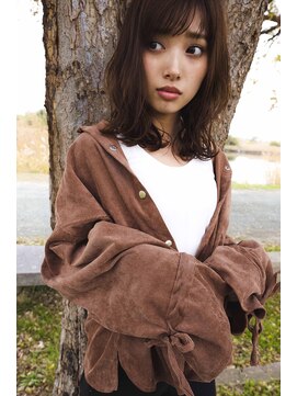 ヘアデザイン ソラ(Sola) 重ため柔らか外ハネウェーブ 暗髪ブラウン 秋スタイル