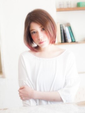 エマージュ 新宿(Emerge) ♪ピンクが可愛いショートボブ♪