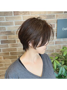 デルタ(Delta) ワンサイドショート×耳かけ