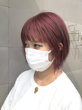 フィグバイアルテフィーチェ(fig by artefice) ハイトーン/小顔ショート/耳掛けショート