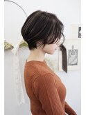 頭の形が良く見えるショートヘア
