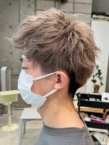 ライラ(Lyla)&nbsp;guest hair ブリーチ2回　サンドベージュ×アップバング