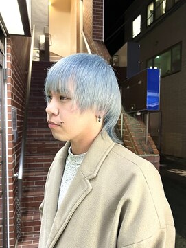 マエストロ(Maestro) ☆☆淡いホワイトブルーカラー マッシュウルフ