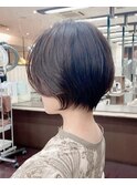 ショートボブ