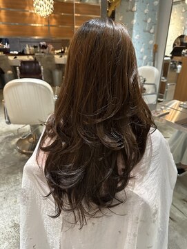 スリー(three) レイヤーカット