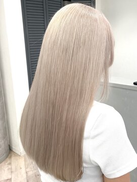 ルーブ トウキョウ(Loob. TOKYO) ホワイトベージュ