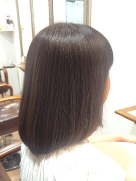 ヘアー グリーン(hair green) 30代40代50代/ミディアムストレート/後ろ下がりボブ