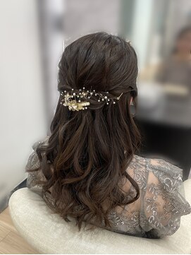 エルディ 大宮(eldy) ふわふわハーフアップ