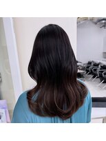 アライブ キチジョウジ(ALIVE Kichijoji) 地毛から繋がるグラデーションカラー