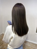 カミケン 黒岩店　kamiken・&nbsp;清楚な綺麗めオリーブカラー【カミケン黒岩店】