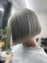 アルドーレフィエロ シンサイバシ(Ardore fiero shinsaibashi) ケアブリーチ☆ハイトーンシルバー☆20代30代40代