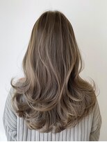 クラン 岡本(Chlan)&nbsp;艶と透明感◎シアーベージュレイヤーロング