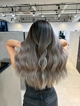 メリー オオサカ(Merly Osaka) バレイヤージュ