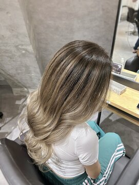 フルールバイリトル 新宿(FLEUR by little) バレイヤージュ