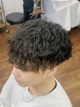 メルシー トータル ブランディング サロン(merci TOTAL BRANDING SALON) メンズ波巻パーマ　刈り上げマッシュスパイラルパーマ波打ち