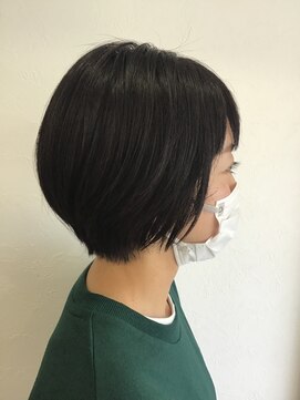 アリー(Ari-) 丸みショート