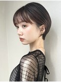 丸みショートマッシュコンパクト黒髪ベージュショート前髪あり