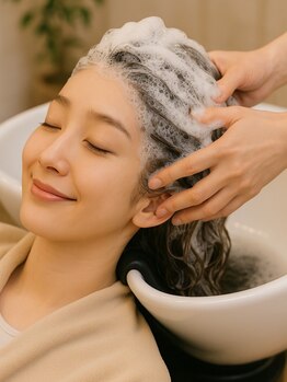 リフラス(Reflus.)の写真/髪のお悩みは人それぞれ！髪質やお悩みに合わせたヘッドスパで、頭皮から健康的な美をサポートします。