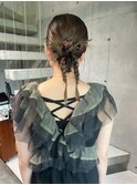 タイトに髪でつくるデザインアレンジ