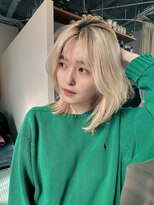 エルム 府中(yelm)&nbsp;【抜きっぱなしブロンドヘア×レイヤー】#ダブルカラー#髪質改善