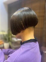 コネクション(CONNEXION) 刈り上げ前下がりボブ