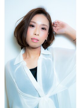 エス 西梅田(es) 透明感のある大人ショート_モード_3Dカラー_簡単スタイリング