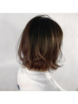 ルアナ ヘア アンド トリートメント(Luana) 外ハネミックスボブ