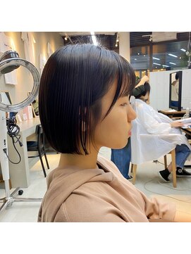 ミィ 浦和(mee) 【mee.】ユウ　ボブ　内巻き　前髪　イメチェン